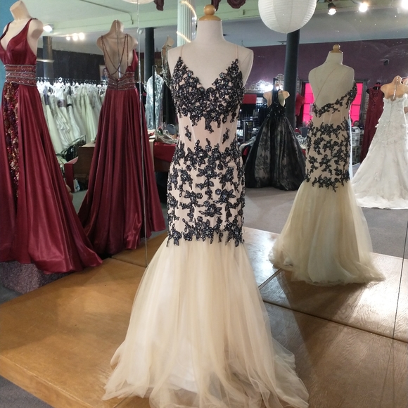 Dresses & Skirts - Formal or prom dress